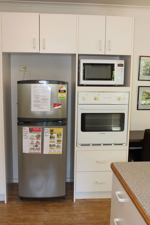 Australian Home Away Ringwood At Bardia - Accommodation BNB 3