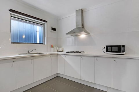 Adelaide Holiday Homes - Accommodation BNB 5