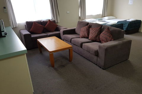 Earls Court Motor Inn - Accommodation BNB 4