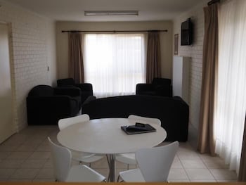 Jacaranda Motel & Holiday Units - Accommodation BNB 5