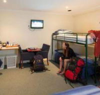 Adventure Backpackers Port Lincoln - Accommodation BNB