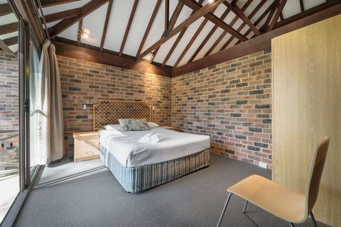 Avoca Beach Hotel - Accommodation BNB 6