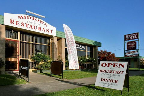Midtown Motor Inn - Accommodation BNB 1