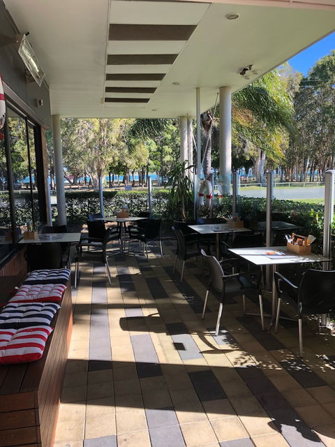 Bribie Island Hotel - Accommodation BNB 3