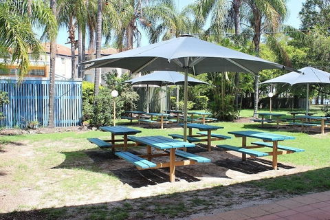 Bribie Island Hotel - Accommodation BNB 1