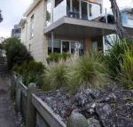 Battery Cove Beach Front Apartment - Accommodation BNB