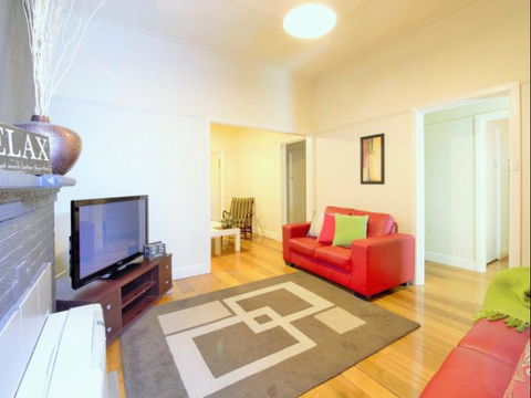 Elm Cottage - Accommodation BNB 5