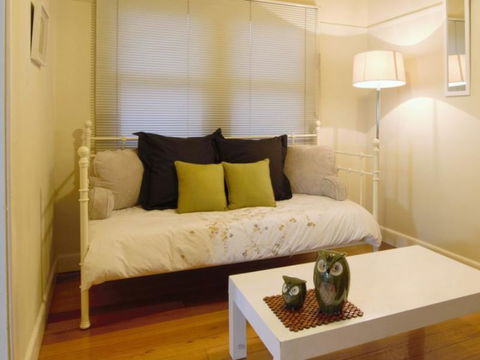 Elm Cottage - Accommodation BNB 1