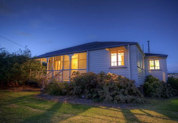 Apple Blossom Cottage - Accommodation BNB 1