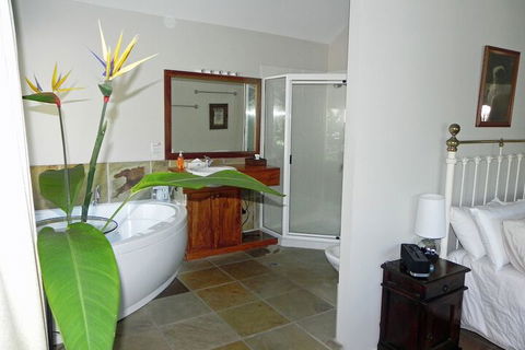 Airlie Waterfront Bed & Breakfast - Accommodation BNB 5
