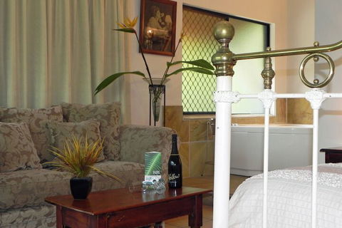 Airlie Waterfront Bed & Breakfast - Accommodation BNB 6