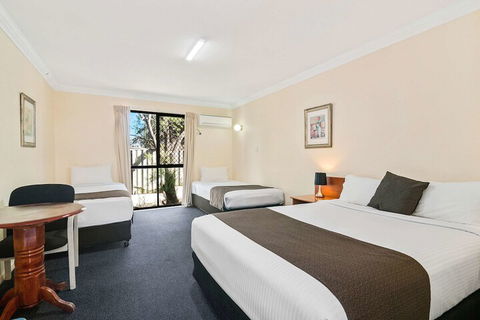 Econo Lodge Waterford - Accommodation BNB 4