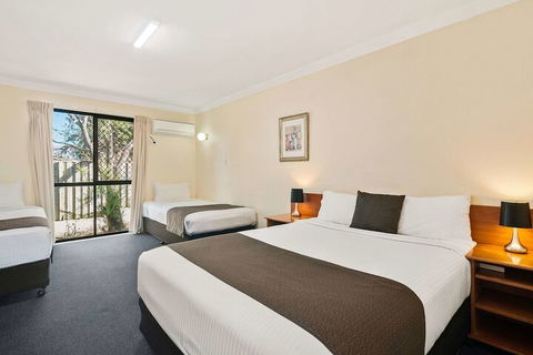 Econo Lodge Waterford - Accommodation BNB 3