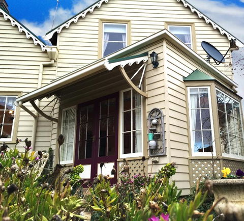 Ellies Place On City Park - Accommodation BNB 6