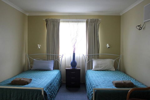 Australian Motor Homes Tourist Park - Accommodation BNB 4