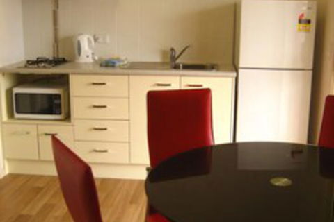 Australian Motor Homes Tourist Park - Accommodation BNB 5