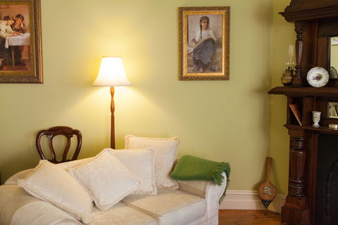 Erindale Guest House - Accommodation BNB 2