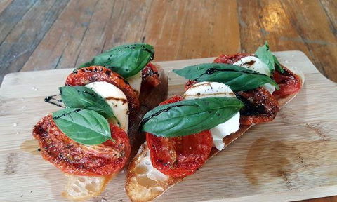 Top Pub Bistro - Accommodation BNB 5