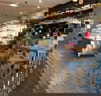 Four Leaves Cafe - Accommodation BNB