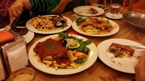 Hiyc Cafe & Restaurant - Accommodation BNB 0