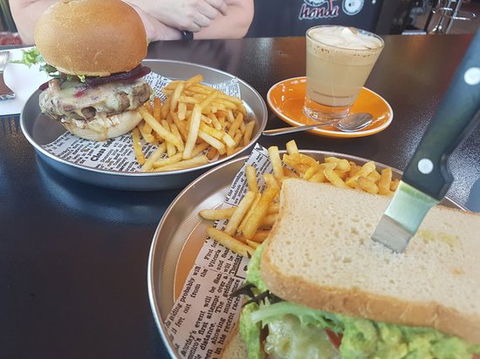 Inline4 Cafe - Accommodation BNB 0