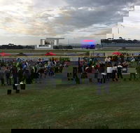 Moe Racing Club - Accommodation BNB