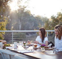 Spoons Riverside - Accommodation BNB