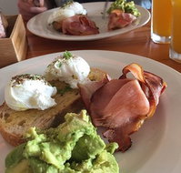 4 Kings Coffee  Food - Accommodation BNB