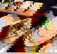 Chally's Bar and Bistro - Accommodation BNB