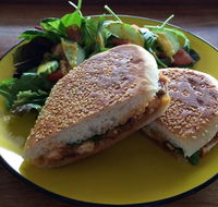 The Weekend Local - Accommodation BNB