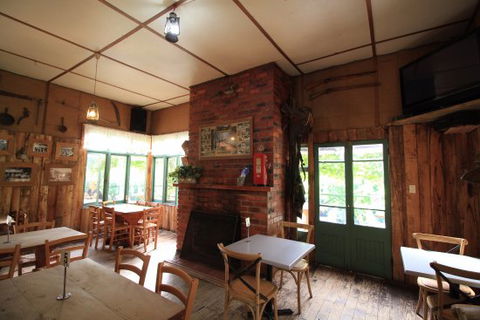 The Blue Duck Inn Hotel Pub - Accommodation BNB 0