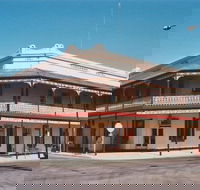 Tungamah Hotel's Restaurant - Accommodation BNB