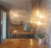 Industrial Lunchbox - Accommodation BNB
