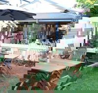 Duke  Co. Cafe - Accommodation BNB