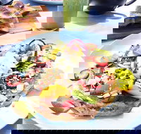 The Boy and the Rose Cafe - Accommodation BNB