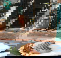 Dolphins Diner Deli - Accommodation BNB