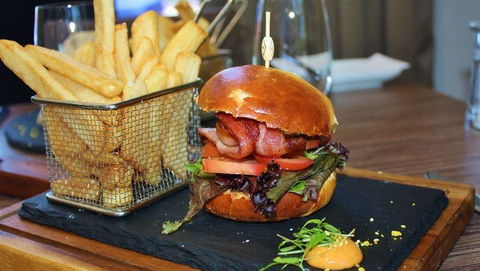 Remington Restaurant - Accommodation BNB 15