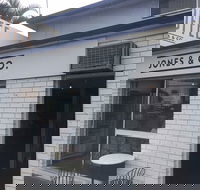Jones  Co Counter - Accommodation BNB