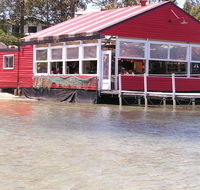 Quarterdeck - Accommodation BNB