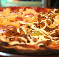 Heat Woodfired Pizza Bar - Accommodation BNB