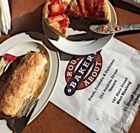 Round about Bakery - Accommodation BNB