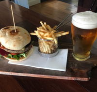 The White Hart Hotel - Accommodation BNB