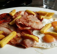 Central Cafe - Accommodation BNB