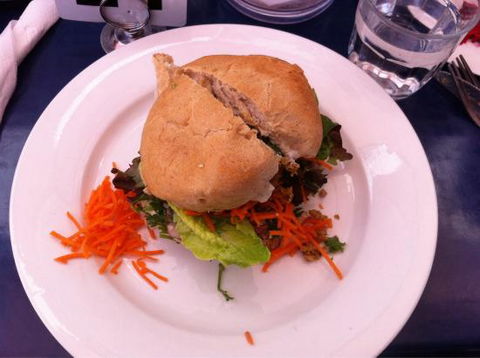 My Rainbow-Dreams Vegetarian Cafe - Accommodation BNB 0