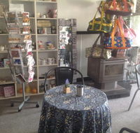 Loz's Coffee and Gifts - Accommodation BNB