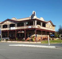 The Royal Hotel - Accommodation BNB