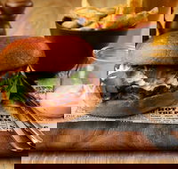 Eltham Hotel Bistro - Accommodation BNB