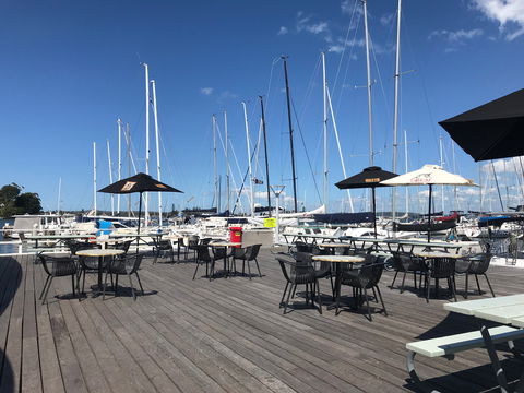 Lake Macquarie Yacht Club - Accommodation BNB 1