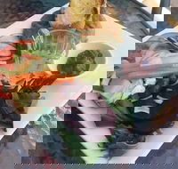 Timeless Treasures and Tearoom - Accommodation BNB