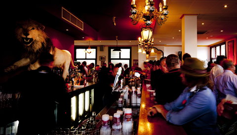 Elephant And Castle Hotel - Accommodation BNB 0